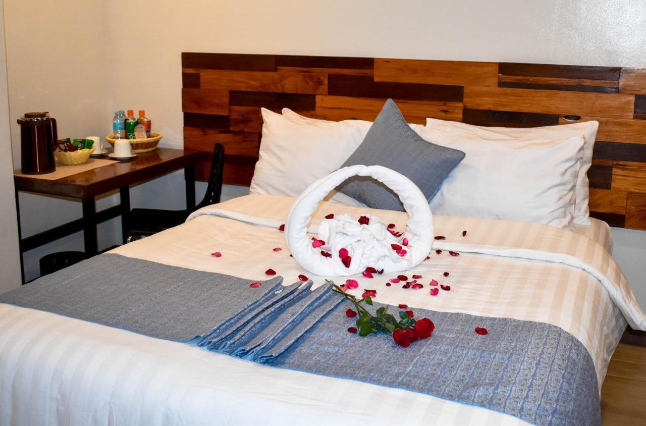 Hotel Lourdes لواوْغ المظهر الخارجي الصورة
