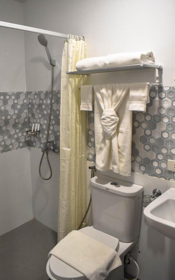 Hotel Lourdes لواوْغ المظهر الخارجي الصورة